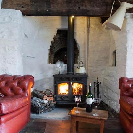 Ty Fferm Hen, Ancient Farmhouse, Coity Bach Talybont-on-Usk Extérieur photo